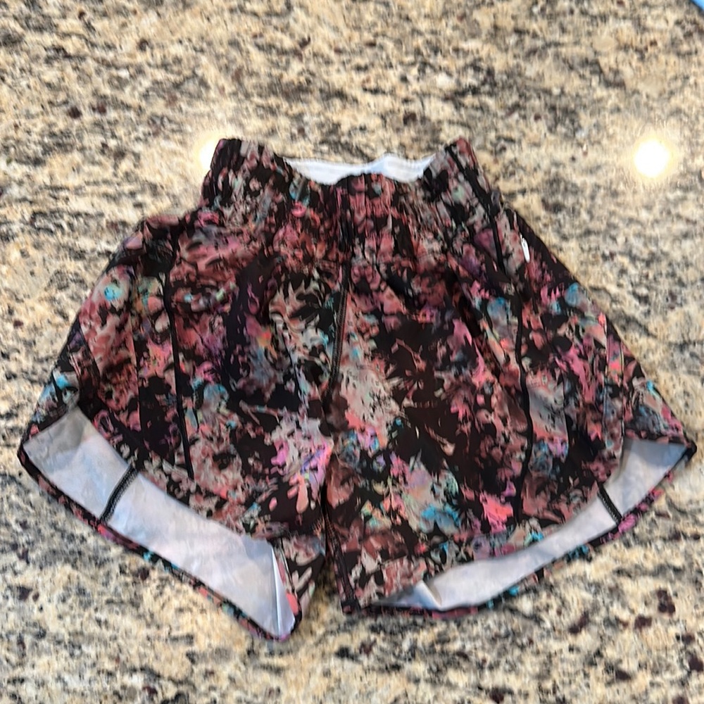 Lululemon Hottie Hot shorts